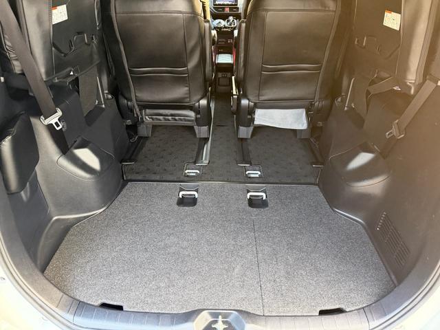 ノア Ｓｉ　ダブルバイビー　メモリーナビ　フルセグテレビ　フリップダウンモニター　両側パワースライドドア　バックカメラ　ＥＴＣ　前席シートヒーター　ＬＥＤヘッドライト　オートエアコン　社外アルミ　革調シートカバー　スマートキー（41枚目）