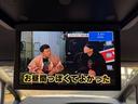 Ｓｉ　ダブルバイビー　メモリーナビ　フルセグテレビ　フリップダウンモニター　両側パワースライドドア　バックカメラ　ＥＴＣ　前席シートヒーター　ＬＥＤヘッドライト　オートエアコン　社外アルミ　革調シートカバー　スマートキー（9枚目）