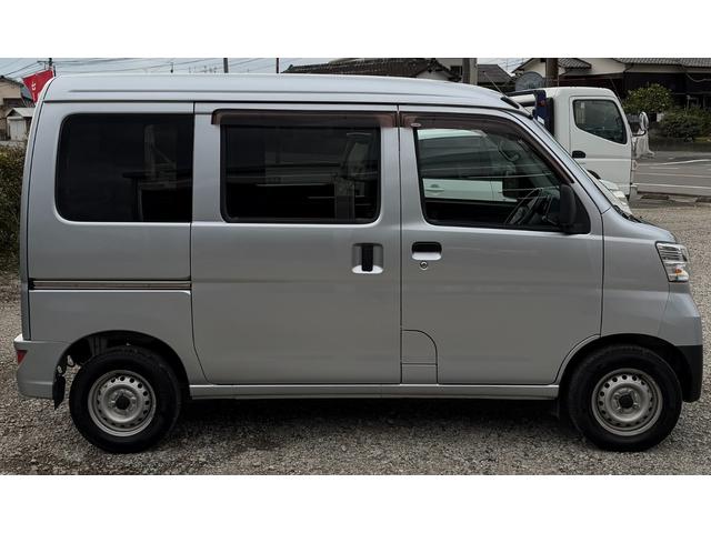ハイゼットカーゴ DX SAIII 車検付き スマートアシスト 衝突回避支援ブレーキ 誤発進抑制制御 車線逸脱警報機能 オートハイビーム LEDヘッドライト 脱着可能荷室ビニールカーテン ドアバイザー アイドリングストップ PW(5枚目)