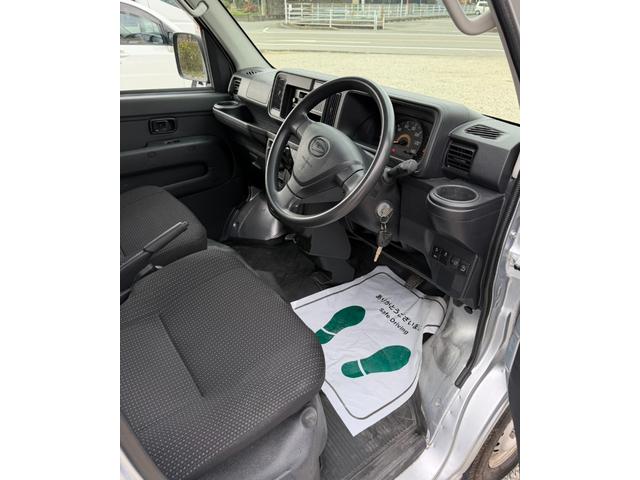 ハイゼットカーゴ DX SAIII 車検付き スマートアシスト 衝突回避支援ブレーキ 誤発進抑制制御 車線逸脱警報機能 オートハイビーム LEDヘッドライト 脱着可能荷室ビニールカーテン ドアバイザー アイドリングストップ PW(12枚目)