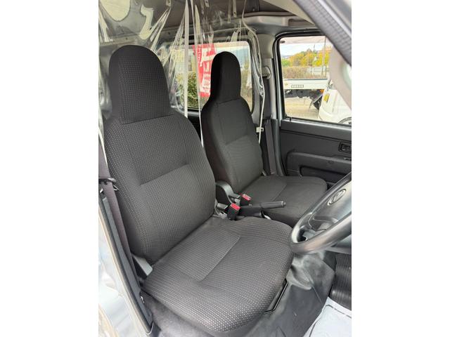 ハイゼットカーゴ DX SAIII 車検付き スマートアシスト 衝突回避支援ブレーキ 誤発進抑制制御 車線逸脱警報機能 オートハイビーム LEDヘッドライト 脱着可能荷室ビニールカーテン ドアバイザー アイドリングストップ PW(13枚目)