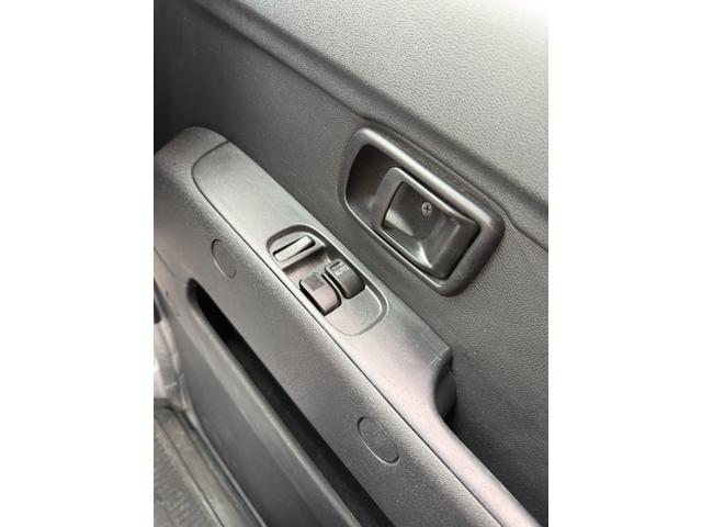 ハイゼットカーゴ DX SAIII 車検付き スマートアシスト 衝突回避支援ブレーキ 誤発進抑制制御 車線逸脱警報機能 オートハイビーム LEDヘッドライト 脱着可能荷室ビニールカーテン ドアバイザー アイドリングストップ PW(18枚目)