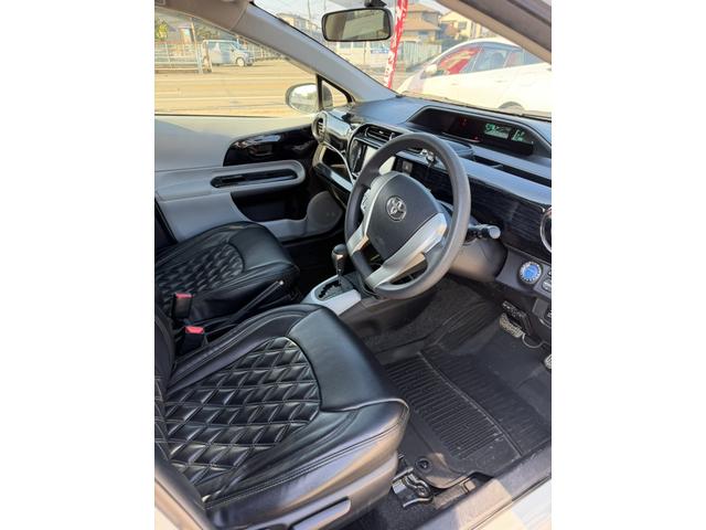 アクア Ｓ　タイヤ４本新品　車検２年付　ナビ　ＴＶ　バックモニター　Ｂｌｕｅｔｏｏｔｈ　ＥＴＣ　シートカバー　プッシュスタート　スマートキー２本　木目調パネル　電動格納ミラー　ドアバイザー　フロアマット（8枚目）