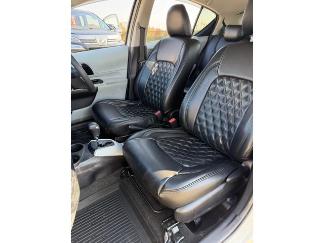 アクア Ｓ　タイヤ４本新品　車検２年付　ナビ　ＴＶ　バックモニター　Ｂｌｕｅｔｏｏｔｈ　ＥＴＣ　シートカバー　プッシュスタート　スマートキー２本　木目調パネル　電動格納ミラー　ドアバイザー　フロアマット（21枚目）