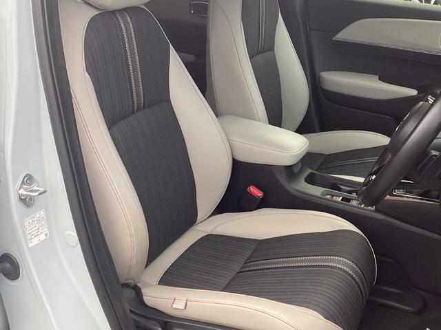 ヴェゼル e:HEV PLaY 当社レンタUP車・ナビ・ワイヤレス充電・ETC・マルチビューカメラ・パワーテールゲート(21枚目)