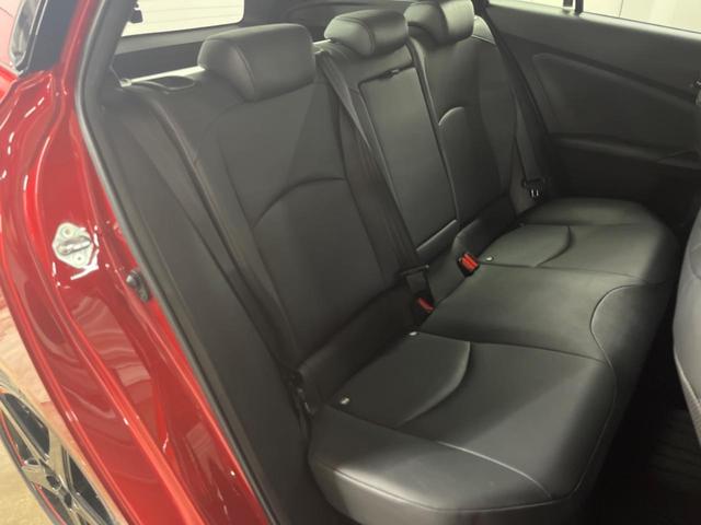 プリウス Aツーリングセレクション 純正SDナビ バックカメラ 衝突被害軽減システム レーダークルーズ レザーシート コーナーセンサー LEDヘッド ビルトインETC 車線逸脱警報 オートライト オートエアコン 純正17インチアルミ(9枚目)