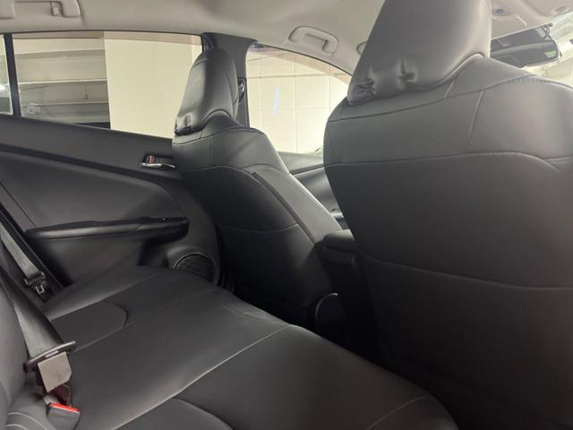 プリウス Aツーリングセレクション 純正SDナビ バックカメラ 衝突被害軽減システム レーダークルーズ レザーシート コーナーセンサー LEDヘッド ビルトインETC 車線逸脱警報 オートライト オートエアコン 純正17インチアルミ(50枚目)