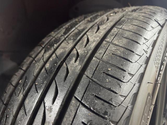 プリウス Aツーリングセレクション 純正SDナビ バックカメラ 衝突被害軽減システム レーダークルーズ レザーシート コーナーセンサー LEDヘッド ビルトインETC 車線逸脱警報 オートライト オートエアコン 純正17インチアルミ(55枚目)