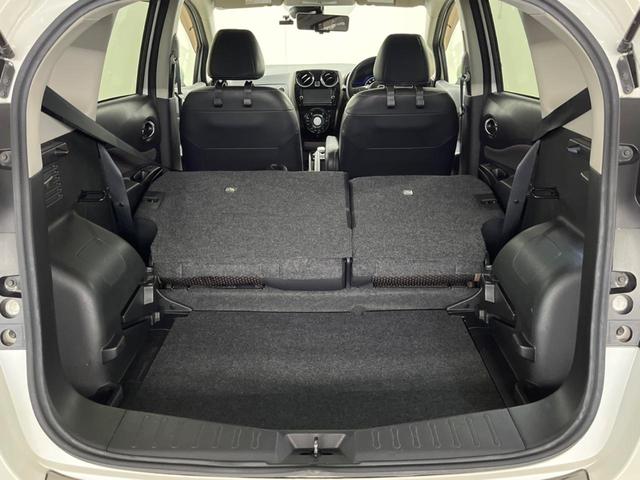 ノート ｅ－パワー　メダリスト　全周囲カメラ　衝突被害軽減システム　禁煙車　ハーフレザーシート　ドラレコ　コーナーセンサー　スマートキー　ＬＥＤヘッド　ＥＴＣ　純正１５インチアルミ　車線逸脱警報　オートライト　オートエアコン（11枚目）