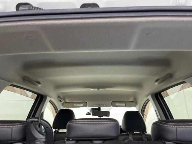 ノート ｅ－パワー　メダリスト　全周囲カメラ　衝突被害軽減システム　禁煙車　ハーフレザーシート　ドラレコ　コーナーセンサー　スマートキー　ＬＥＤヘッド　ＥＴＣ　純正１５インチアルミ　車線逸脱警報　オートライト　オートエアコン（12枚目）