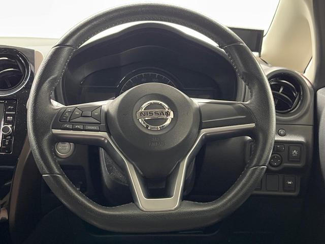 ノート ｅ－パワー　メダリスト　全周囲カメラ　衝突被害軽減システム　禁煙車　ハーフレザーシート　ドラレコ　コーナーセンサー　スマートキー　ＬＥＤヘッド　ＥＴＣ　純正１５インチアルミ　車線逸脱警報　オートライト　オートエアコン（13枚目）