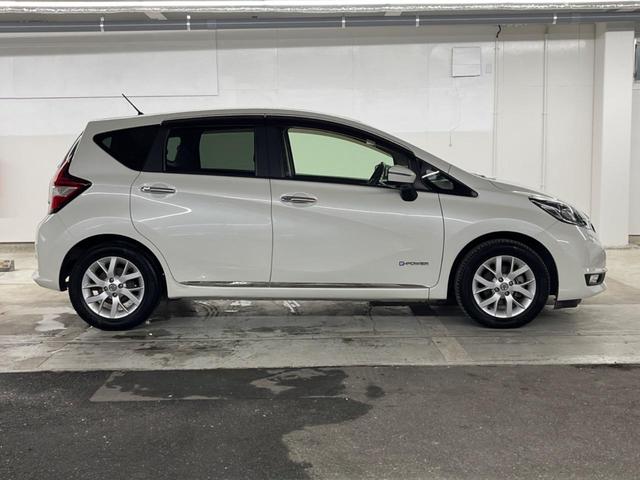 ノート ｅ－パワー　メダリスト　全周囲カメラ　衝突被害軽減システム　禁煙車　ハーフレザーシート　ドラレコ　コーナーセンサー　スマートキー　ＬＥＤヘッド　ＥＴＣ　純正１５インチアルミ　車線逸脱警報　オートライト　オートエアコン（22枚目）