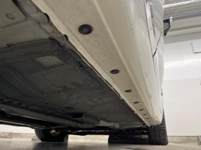 ノート ｅ－パワー　メダリスト　全周囲カメラ　衝突被害軽減システム　禁煙車　ハーフレザーシート　ドラレコ　コーナーセンサー　スマートキー　ＬＥＤヘッド　ＥＴＣ　純正１５インチアルミ　車線逸脱警報　オートライト　オートエアコン（29枚目）