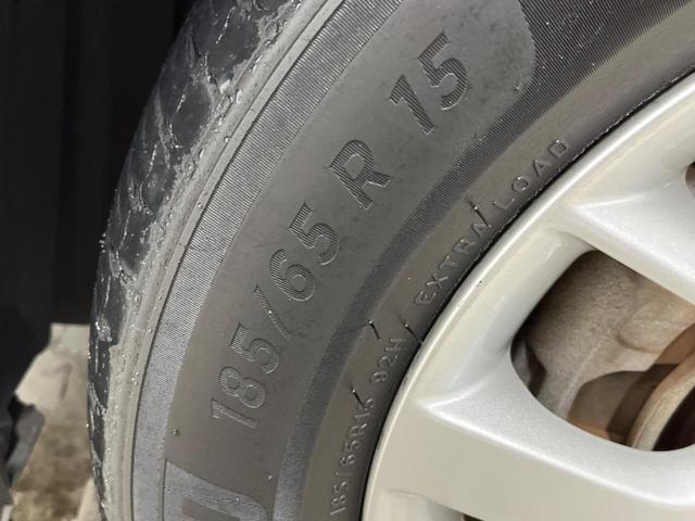 ノート ｅ－パワー　メダリスト　全周囲カメラ　衝突被害軽減システム　禁煙車　ハーフレザーシート　ドラレコ　コーナーセンサー　スマートキー　ＬＥＤヘッド　ＥＴＣ　純正１５インチアルミ　車線逸脱警報　オートライト　オートエアコン（34枚目）