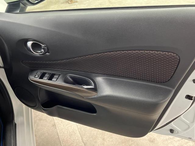 ノート ｅ－パワー　メダリスト　全周囲カメラ　衝突被害軽減システム　禁煙車　ハーフレザーシート　ドラレコ　コーナーセンサー　スマートキー　ＬＥＤヘッド　ＥＴＣ　純正１５インチアルミ　車線逸脱警報　オートライト　オートエアコン（35枚目）