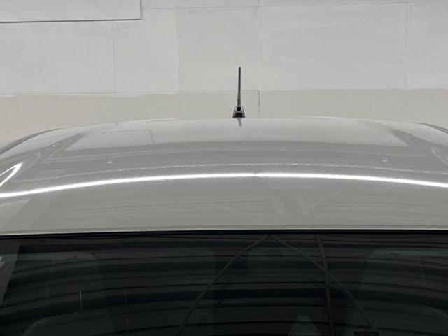 ノート ｅ－パワー　メダリスト　全周囲カメラ　衝突被害軽減システム　禁煙車　ハーフレザーシート　ドラレコ　コーナーセンサー　スマートキー　ＬＥＤヘッド　ＥＴＣ　純正１５インチアルミ　車線逸脱警報　オートライト　オートエアコン（44枚目）