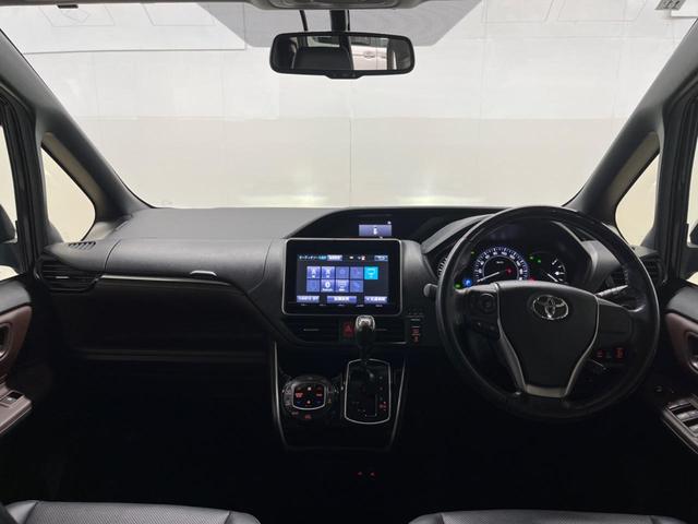 エスクァイア Ｇｉ　両側電動ドア　純正ＳＤナビ　後席モニター　バックカメラ　レザー調シート　ドラレコ　コーナーセンサー　スマートキー　ＬＥＤヘッド　ビルトインＥＴＣ　クルコン　純正１５インチアルミ　オートハイビーム（2枚目）