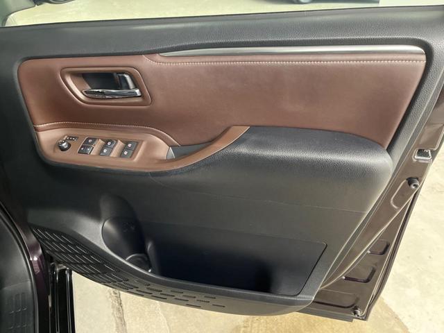 エスクァイア Ｇｉ　両側電動ドア　純正ＳＤナビ　後席モニター　バックカメラ　レザー調シート　ドラレコ　コーナーセンサー　スマートキー　ＬＥＤヘッド　ビルトインＥＴＣ　クルコン　純正１５インチアルミ　オートハイビーム（45枚目）