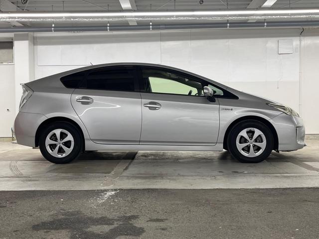 プリウス G SDナビ バックカメラ 禁煙車 ドラレコ スマートキー HIDヘッド ビルトインETC 純正15インチアルミ オートエアコン Bluetooth CD DVD再生 フルセグ(22枚目)