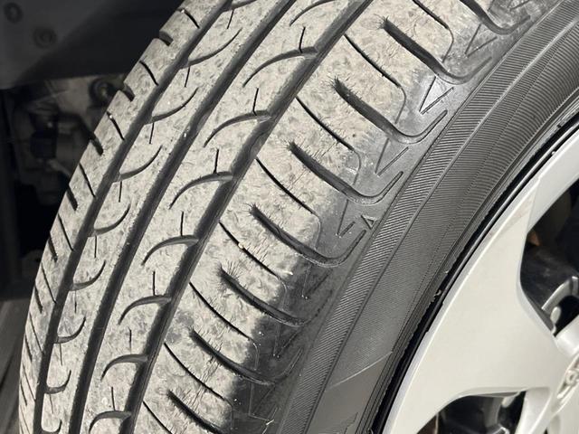 プリウス G SDナビ バックカメラ 禁煙車 ドラレコ スマートキー HIDヘッド ビルトインETC 純正15インチアルミ オートエアコン Bluetooth CD DVD再生 フルセグ(27枚目)