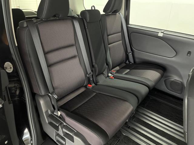 セレナ ハイウェイスター 両側電動ドア 純正SDナビ 全周囲カメラ 衝突被害軽減システム レーダークルーズ 禁煙車 スマートキー LEDヘッド ナビ連動ETC 純正16インチアルミ オートライト オートエアコン リアエアコン(9枚目)