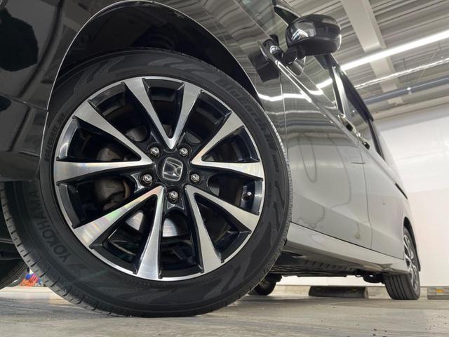 ステップワゴンスパーダ Ｚ　クールスピリット　インターナビ　セレクション　両側電動ドア　ＨＤＤナビ　後席モニター　バックカメラ　禁煙車　ハーフレザーシート　ドラレコ　スマートキー　ＬＥＤヘッド　ビルトインＥＴＣ　純正１７インチアルミ　オートライト　オートエアコン　ＣＤ（18枚目）