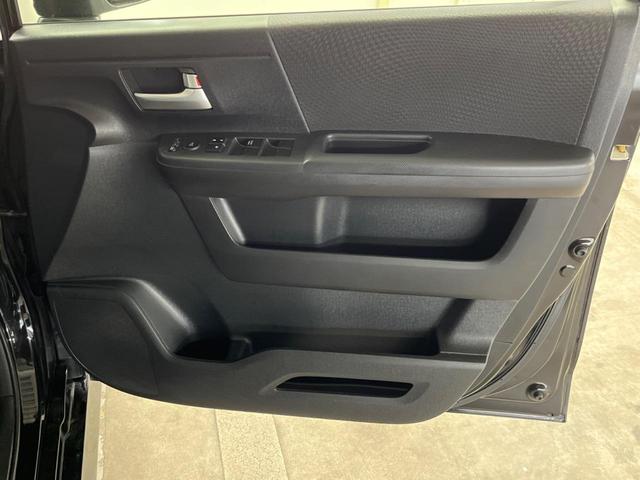 ステップワゴンスパーダ Ｚ　クールスピリット　インターナビ　セレクション　両側電動ドア　ＨＤＤナビ　後席モニター　バックカメラ　禁煙車　ハーフレザーシート　ドラレコ　スマートキー　ＬＥＤヘッド　ビルトインＥＴＣ　純正１７インチアルミ　オートライト　オートエアコン　ＣＤ（37枚目）