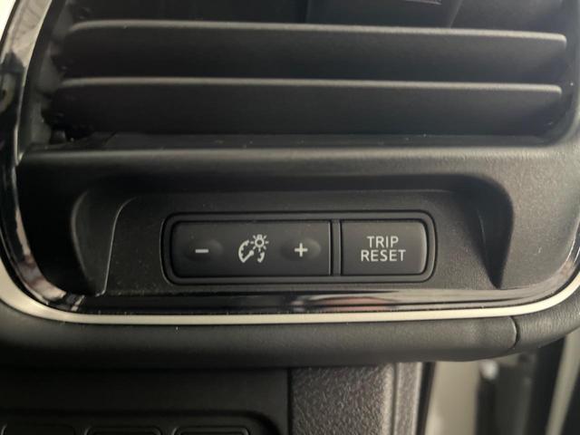 セレナ ハイウェイスター　両側電動ドア　純正ＳＤナビ　全周囲カメラ　衝突被害軽減システム　レーダークルーズ　禁煙車　ドラレコ　コーナーセンサー　スマートキー　ＬＥＤヘッド　ビルトインＥＴＣ　純正１６インチアルミ（42枚目）