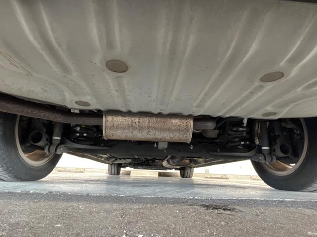 セレナ ハイウェイスター　Ｖセレクション　両側電動ドア　バックカメラ　禁煙車　ドラレコ　スマートキー　ＨＩＤヘッド　ビルトインＥＴＣ　クルコン　純正１６インチアルミ　オートライト　オートエアコン　リアエアコン　Ｂｌｕｅｔｏｏｔｈ　ＣＤ（20枚目）