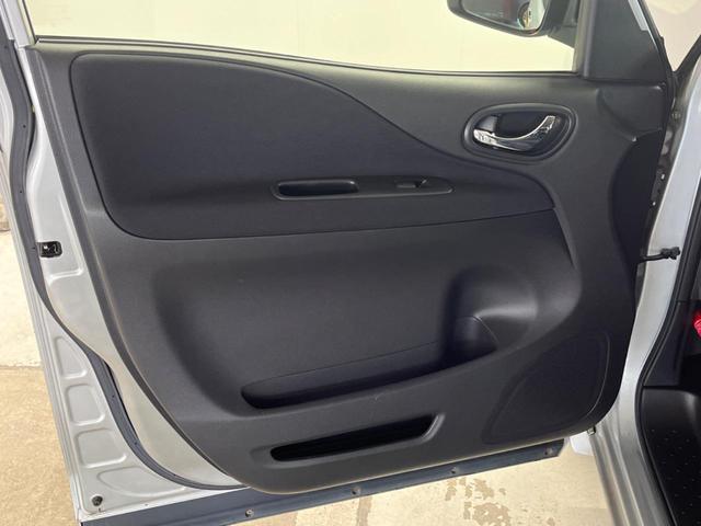 セレナ ハイウェイスター　Ｖセレクション　両側電動ドア　バックカメラ　禁煙車　ドラレコ　スマートキー　ＨＩＤヘッド　ビルトインＥＴＣ　クルコン　純正１６インチアルミ　オートライト　オートエアコン　リアエアコン　Ｂｌｕｅｔｏｏｔｈ　ＣＤ（49枚目）