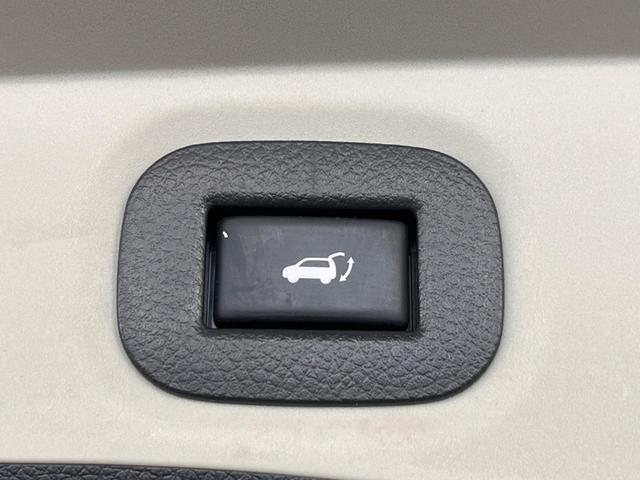 エクストレイル ２０Ｘｉ　全周囲カメラ　電動リアゲート　全席シートヒーター　全席シートエアコン　コーナーセンサー　ＬＥＤヘッド　ＥＴＣ　クルコン　純正１８インチアルミ　オートハイビーム　オートライト　オートエアコン（41枚目）