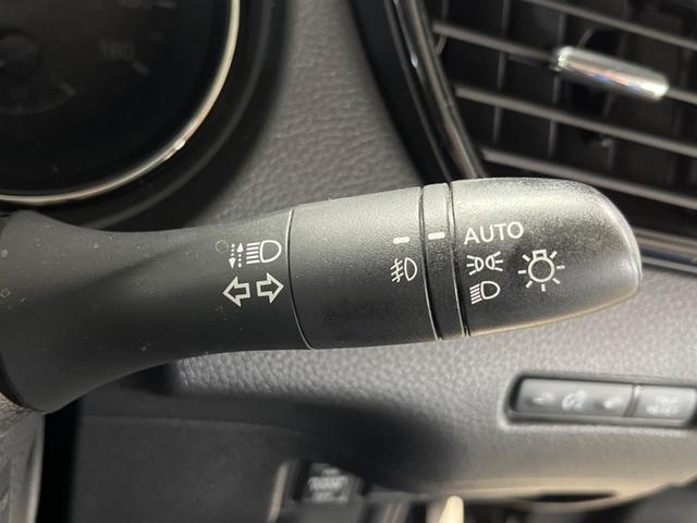 エクストレイル ２０Ｘｉ　全周囲カメラ　電動リアゲート　全席シートヒーター　全席シートエアコン　コーナーセンサー　ＬＥＤヘッド　ＥＴＣ　クルコン　純正１８インチアルミ　オートハイビーム　オートライト　オートエアコン（46枚目）