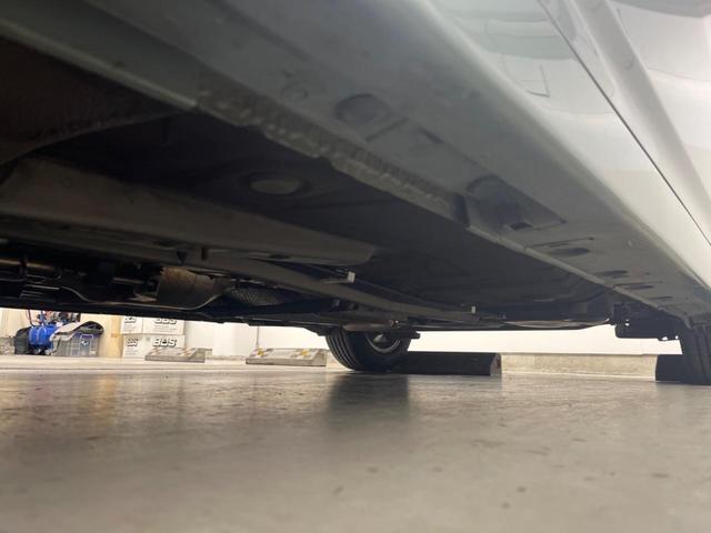 プリウス Ｓ　純正ＨＤＤナビ　バックカメラ　禁煙車　ドラレコ　スマートキー　ＨＩＤヘッド　ビルトインＥＴＣ　純正１５インチアルミ　オートエアコン　Ｂｌｕｅｔｏｏｔｈ　ＣＤ　フルセグ（37枚目）