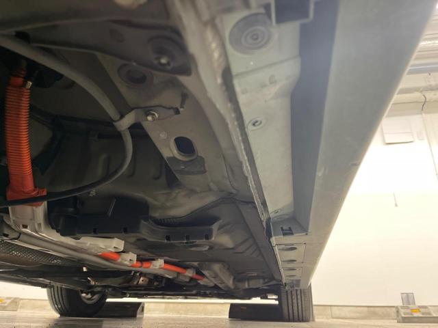 プリウス Ｓ　純正ＨＤＤナビ　バックカメラ　禁煙車　ドラレコ　スマートキー　ＨＩＤヘッド　ビルトインＥＴＣ　純正１５インチアルミ　オートエアコン　Ｂｌｕｅｔｏｏｔｈ　ＣＤ　フルセグ（42枚目）