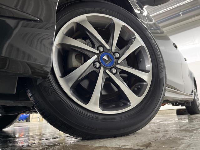 アクア Ｇブラックソフトレザーセレクション　エアロ　ＳＤナビ　バックカメラ　レザーシート　ＬＥＤヘッド　ビルトインＥＴＣ　クルコン　オートライト　オートエアコン　Ｂｌｕｅｔｏｏｔｈ　フルセグ　ＬＥＤフォグ（13枚目）