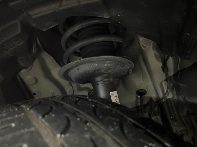 アクア Ｇブラックソフトレザーセレクション　エアロ　ＳＤナビ　バックカメラ　レザーシート　ＬＥＤヘッド　ビルトインＥＴＣ　クルコン　オートライト　オートエアコン　Ｂｌｕｅｔｏｏｔｈ　フルセグ　ＬＥＤフォグ（20枚目）