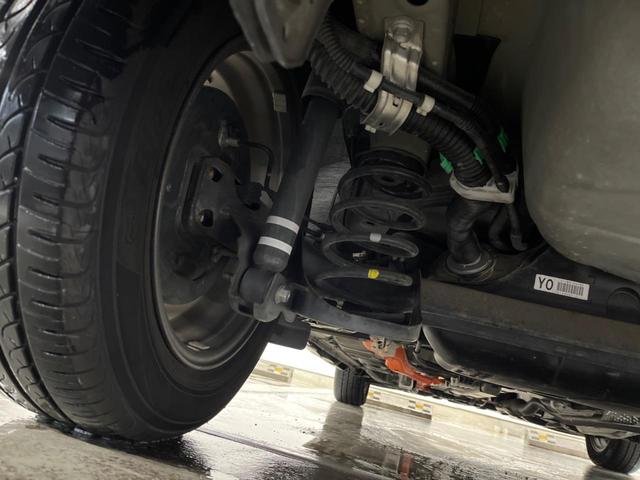 アクア Ｇブラックソフトレザーセレクション　エアロ　ＳＤナビ　バックカメラ　レザーシート　ＬＥＤヘッド　ビルトインＥＴＣ　クルコン　オートライト　オートエアコン　Ｂｌｕｅｔｏｏｔｈ　フルセグ　ＬＥＤフォグ（21枚目）