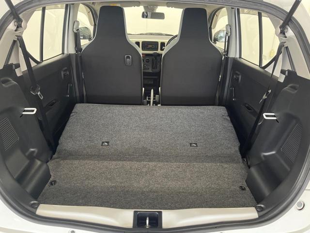 ���i�̂���������ʋ΁A���}���ɏ\���ȉ׎��X�y�[�X���m�ۂ��Ă���܂��B�Z�J���h�V�[�g��|���ƁA�傫�ȉו��̐ύڂ��\�ł���