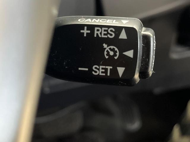 アクア Ｇブラックソフトレザーセレクション　ディスプレイオーディオ　バックカメラ　レザーシート　ＬＥＤヘッド　ＥＴＣ　クルコン　純正１５インチアルミ　オートライト　オートエアコン　Ｂｌｕｅｔｏｏｔｈ　ＣＤ　ＤＶＤ再生（6枚目）