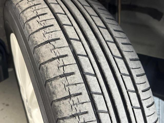 アクア Ｇブラックソフトレザーセレクション　ディスプレイオーディオ　バックカメラ　レザーシート　ＬＥＤヘッド　ＥＴＣ　クルコン　純正１５インチアルミ　オートライト　オートエアコン　Ｂｌｕｅｔｏｏｔｈ　ＣＤ　ＤＶＤ再生（26枚目）