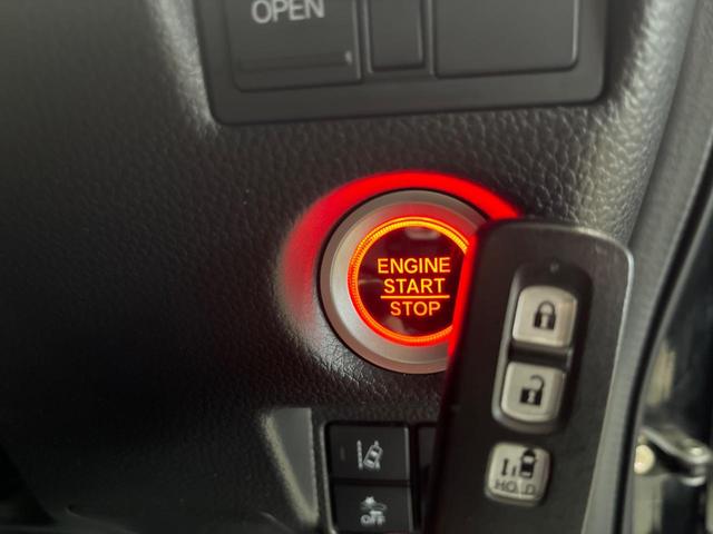 Ｎ－ＢＯＸカスタム Ｌ　両側電動ドア　純正ＳＤナビ　バックカメラ　衝突被害軽減システム　レーダークルーズ　禁煙車　コーナーセンサー　スマートキー　ＬＥＤヘッド　純正１４インチアルミ　オートハイビーム　車線逸脱警報（6枚目）