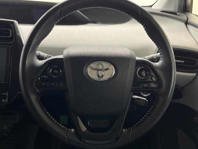 プリウス Ｓ　エアロ　純正ＳＤナビ　バックカメラ　衝突被害軽減システム　レーダークルーズ　ドラレコ　コーナーセンサー　ＬＥＤヘッド　ビルトインＥＴＣ　純正１７インチアルミ　オートハイビーム　オートライト（13枚目）