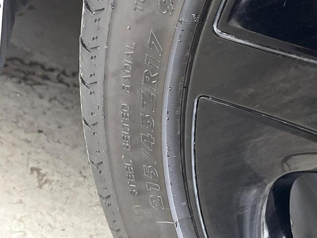 プリウス Ｓ　エアロ　純正ＳＤナビ　バックカメラ　衝突被害軽減システム　レーダークルーズ　ドラレコ　コーナーセンサー　ＬＥＤヘッド　ビルトインＥＴＣ　純正１７インチアルミ　オートハイビーム　オートライト（33枚目）