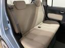 後部座席も気になるようなキズ・汚れやへたり等、大きなダメージはなく、良好な状態です。