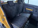 後部座席も気になるようなキズ・汚れやへたり等、大きなダメージはなく、良好な状態です。