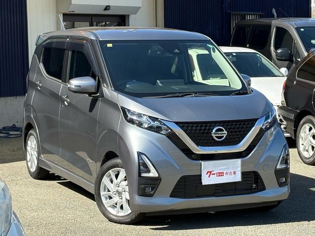 デイズ ハイウェイスター　Ｘ　ワンオーナー　純正９インチナビ　アラウンドビューモニター　純正オプション前後ドライブレコーダー　Ｂｌｕｅｔｏｏｔｈオーディオ　インテリキー　ＬＥＤライト（3枚目）