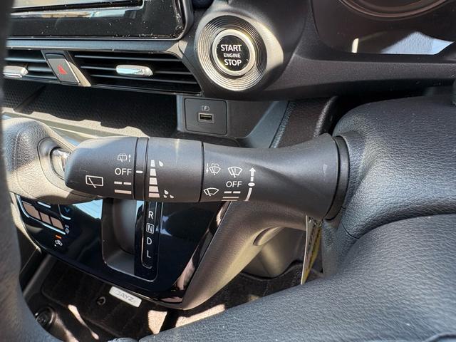 デイズ ハイウェイスター　Ｘ　ワンオーナー　純正９インチナビ　アラウンドビューモニター　純正オプション前後ドライブレコーダー　Ｂｌｕｅｔｏｏｔｈオーディオ　インテリキー　ＬＥＤライト（13枚目）