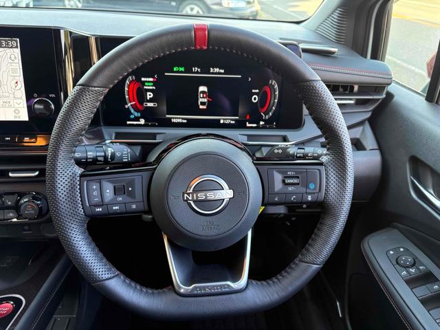 オーラ ニスモ ドライブレコーダー 全周囲カメラ ナビ TV クリアランスソナー オートクルーズコントロール 衝突被害軽減システム アルミホイール オートマチックハイビーム LEDヘッドランプ パワーシート(3枚目)