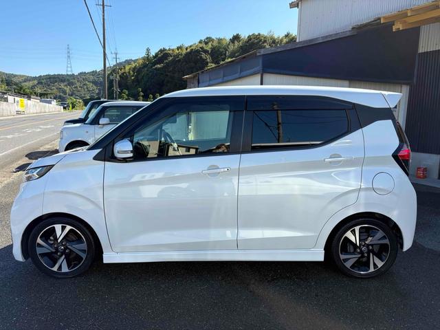 デイズ ハイウェイスター　Ｇターボプロパイロットエディション　ドライブレコーダー　全周囲カメラ　ナビ　ＴＶ　クリアランスソナー　オートクルーズコントロール　オートライト　スマートキー　アイドリングストップ　ベンチシート　ＣＶＴ　ＣＤ　ＤＶＤ再生　ＵＳＢ（16枚目）