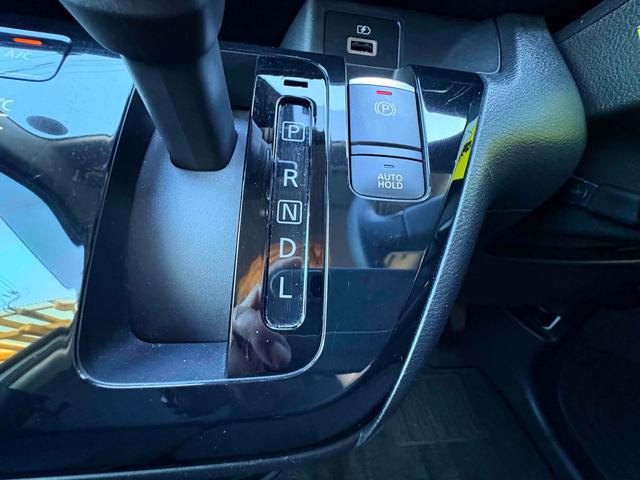 デイズ ハイウェイスター　Ｇターボプロパイロットエディション　ドライブレコーダー　全周囲カメラ　ナビ　ＴＶ　クリアランスソナー　オートクルーズコントロール　オートライト　スマートキー　アイドリングストップ　ベンチシート　ＣＶＴ　ＣＤ　ＤＶＤ再生　ＵＳＢ（21枚目）